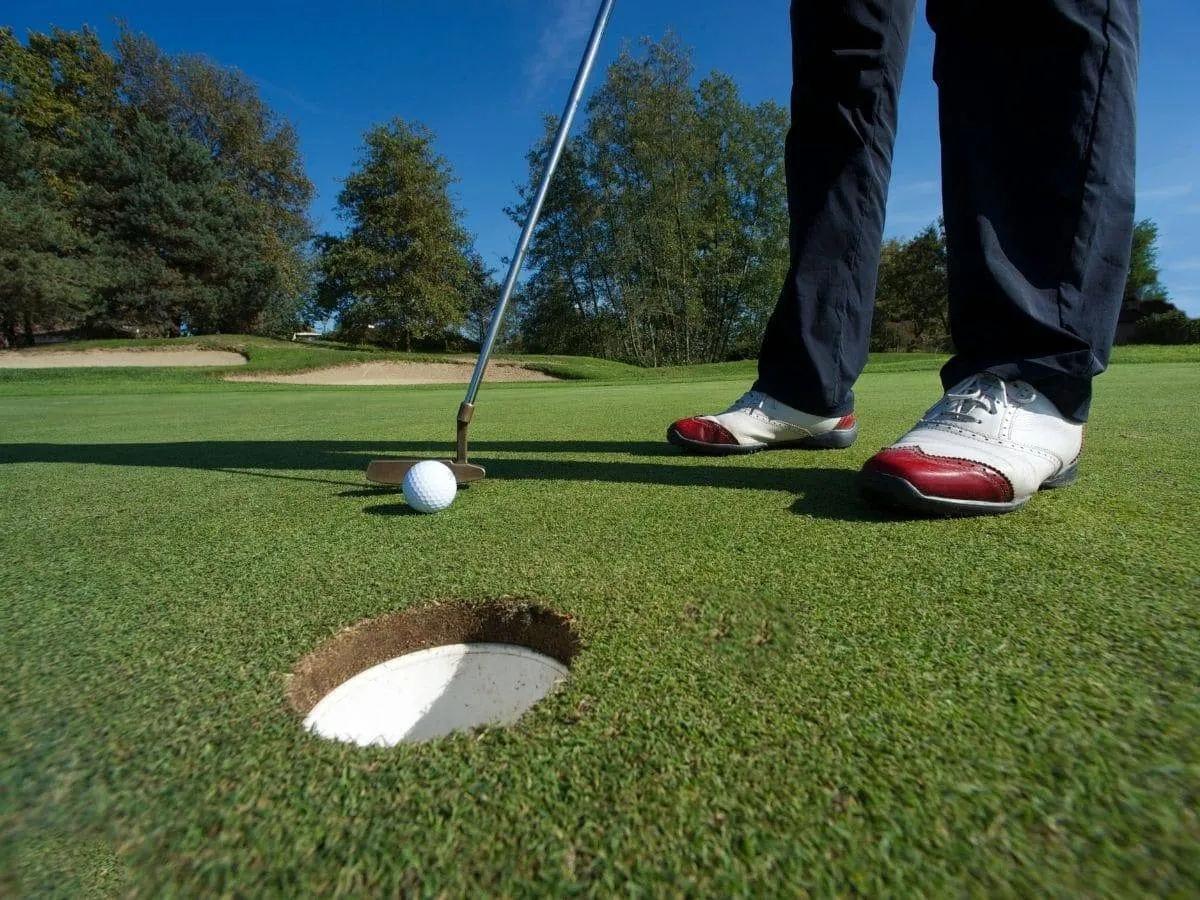 What is Backstopping in Golf and What do the Rules of Golf Say?